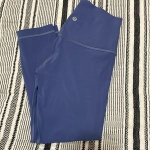 NWOT Lululemon Waterdrop Aligns Crop 21” Size 4